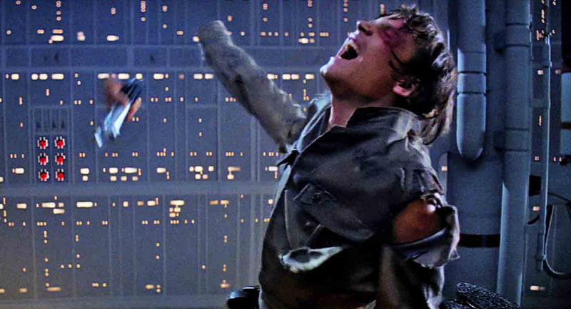 Illustration for article titled Según Mark Hamill, la escena inicial de The Force Awakens era muy diferente a la que conoces